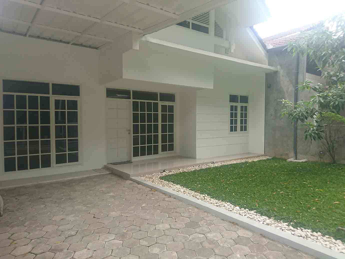 Rumah di Komplek Batununggal Indah Luas Tanah 162m2