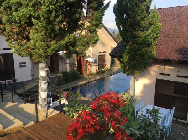 Cluster Rumah Villa Komersil 5 Bangunan Kolonel Masturi Lembang
