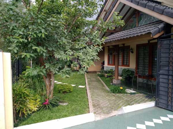 Rumah di Sariwangi Bandung dengan 3 Kamar Kost Dekat Polban
