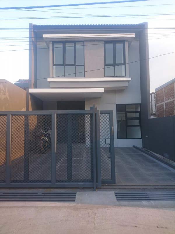 Rumah Baru Minimalis 2 Lantai Area Turangga Buah Batu
