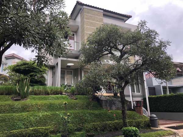 Rumah Minimalis Modern 2 Lantai Cigadung Dago