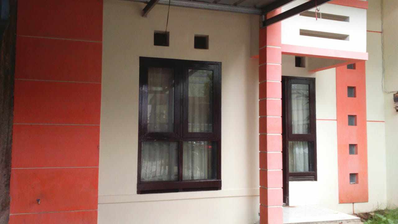 Rumah 1 Lantai Lingkungan Cluster di Jatihandap (Padasuka)