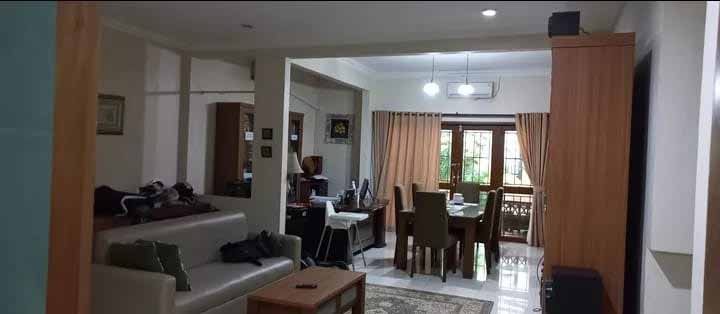 Rumah di Cilandak Jakarta Selatan 2 Lantai