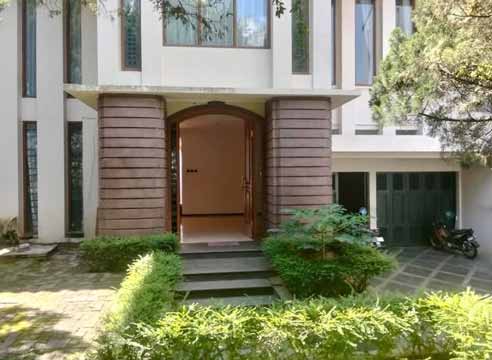 Rumah di Komplek Setra Duta Bandung