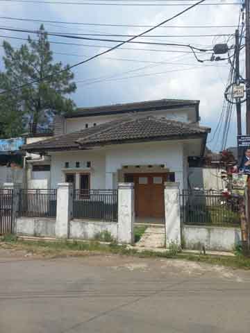 Rumah di Cijawura Girang Bandung 1,5 Lantai