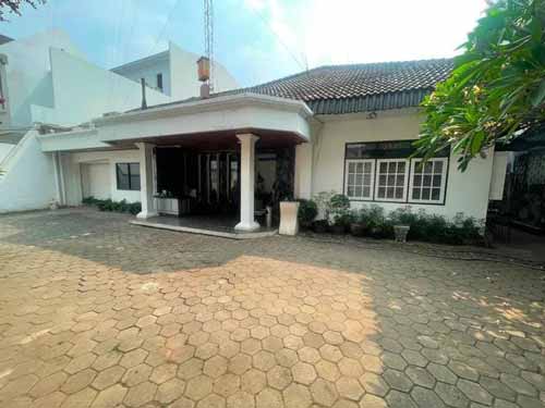 Rumah di Jalan Empu Sendok Kebayoran Baru Jakarta Selatan