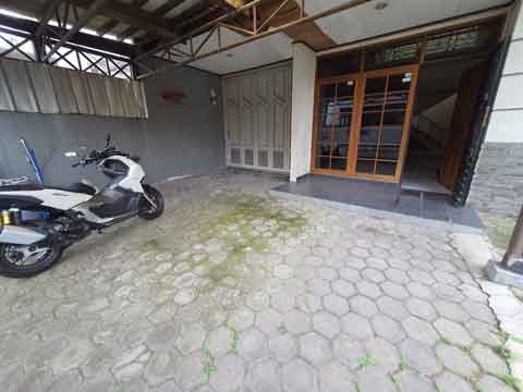 Rumah di Jalan Kembar (BKR) Bandung