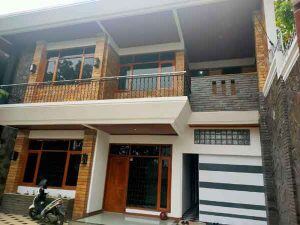 Dijual Rumah 3 Lantai di Holis Regency Bandung